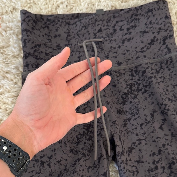 Vuori Daily Leggings - Picture 4 of 7